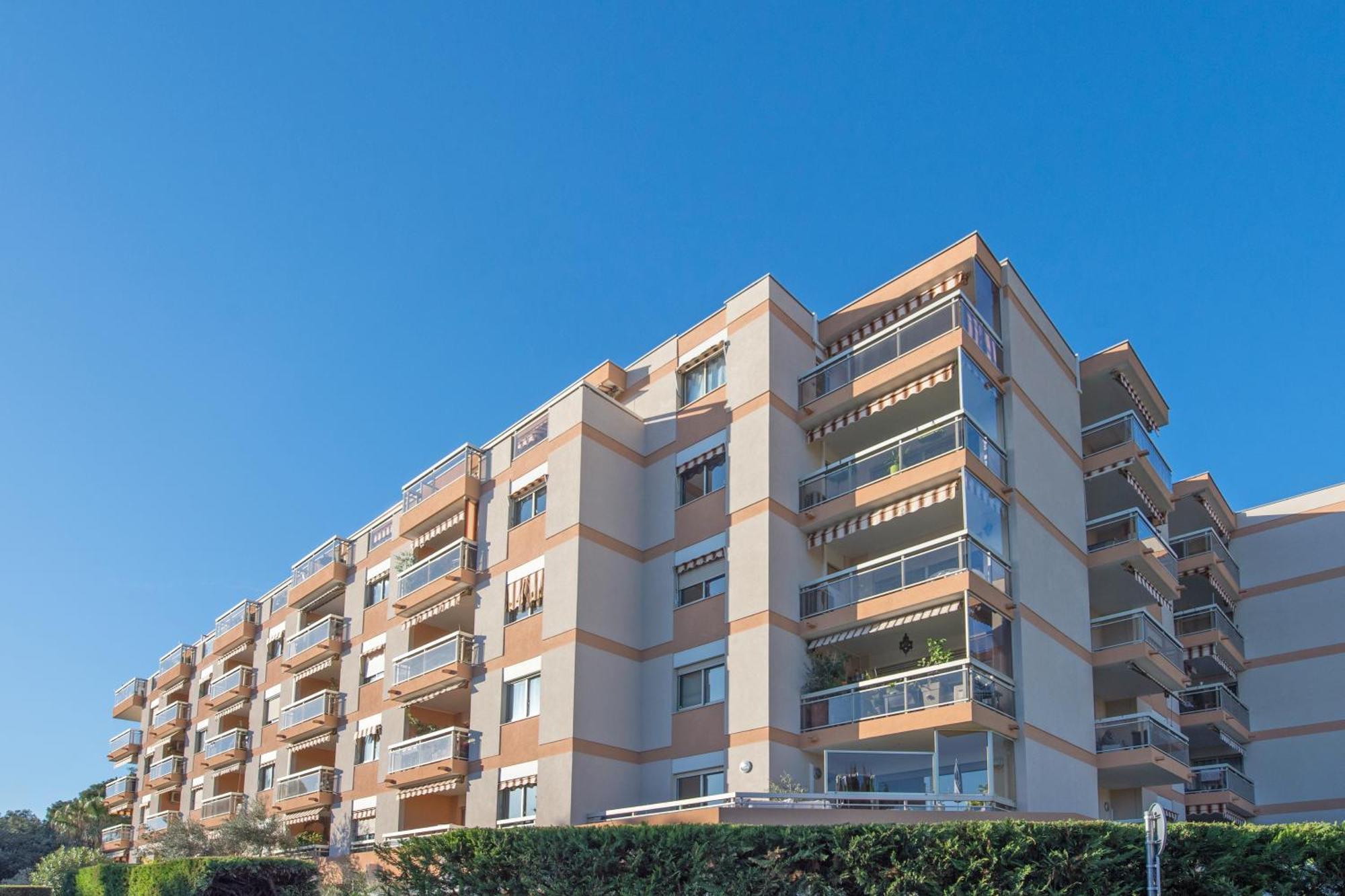Appartement Renove - Terrasse - Parking - Bm Niza Exterior foto
